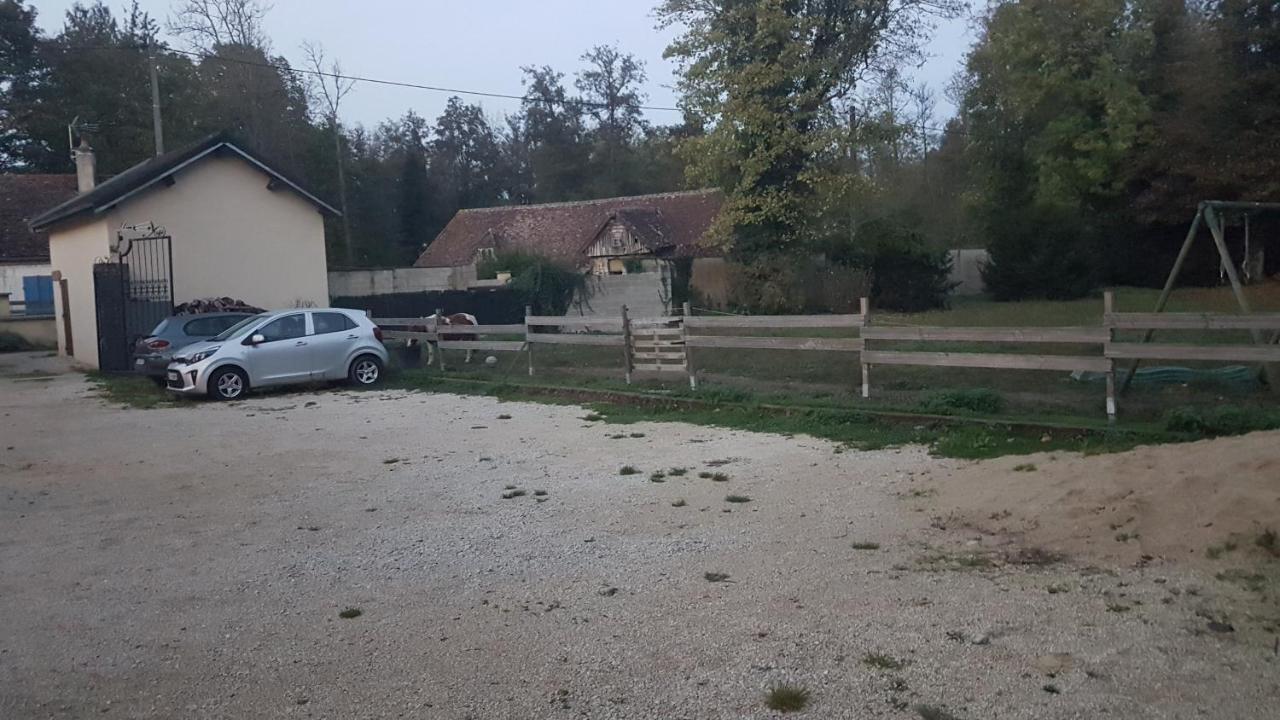 L'Etape Famille Lägenhet Estissac Exteriör bild