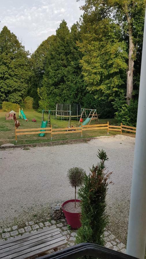 L'Etape Famille Lägenhet Estissac Exteriör bild